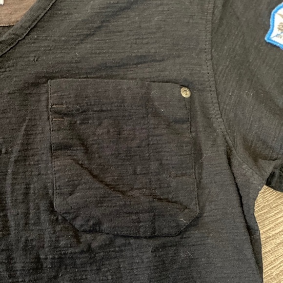 PD&C basic pocket tee 🌵 4/$25 - Picture 4 of 5